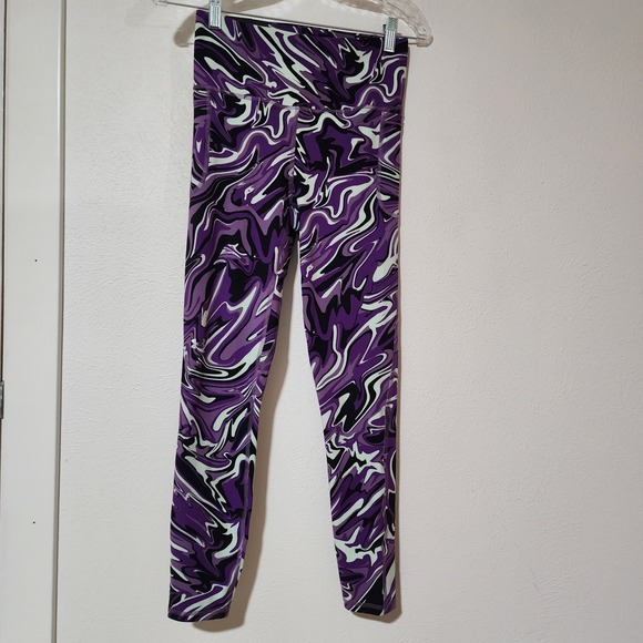 Under Armour Pants - Under‎ Armour Womens Purple Marble Print High Rise Ankle Leggings 1376341 Small